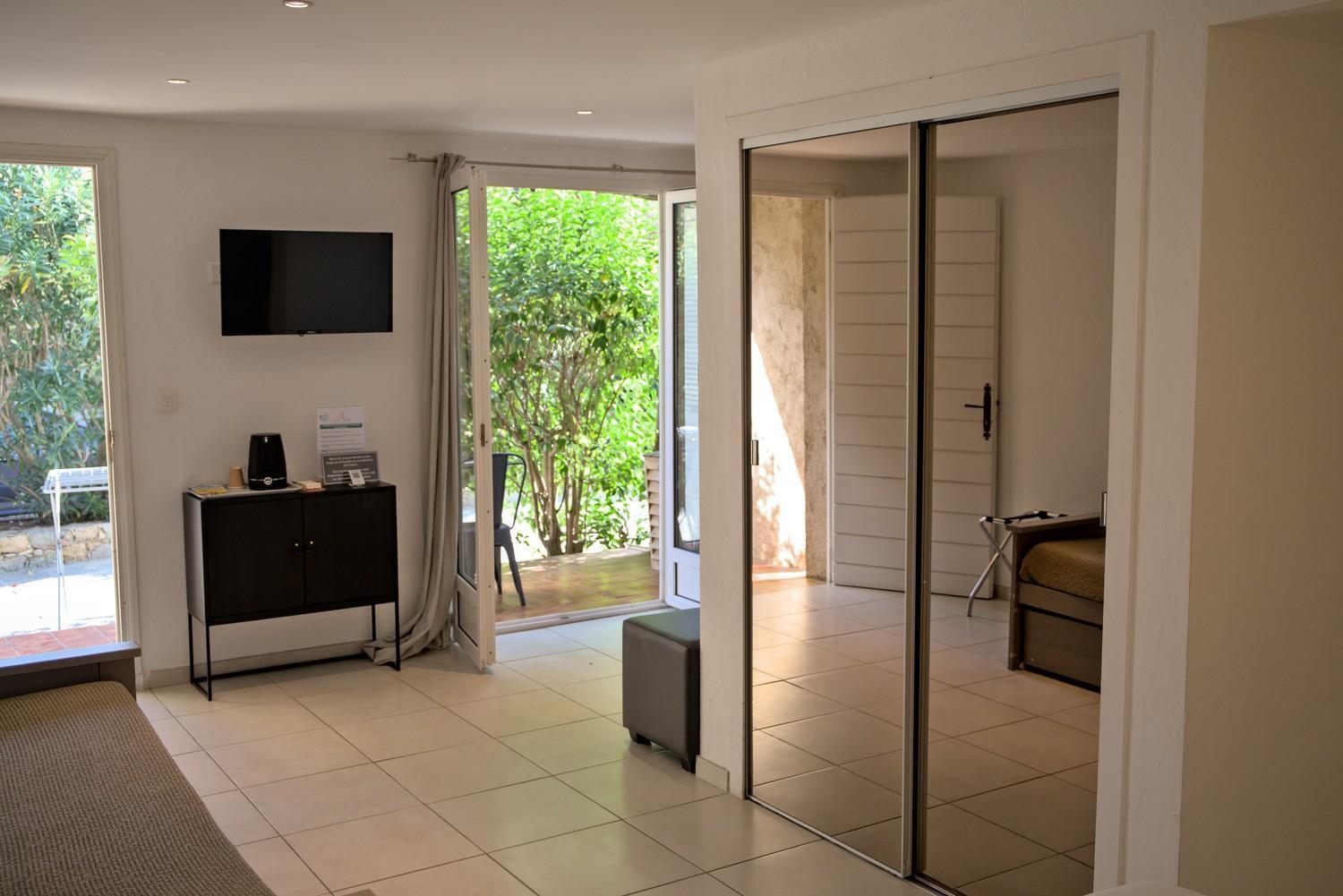 Hotel Casa Rossa & Spa LʼÎle-Rousse Екстериор снимка