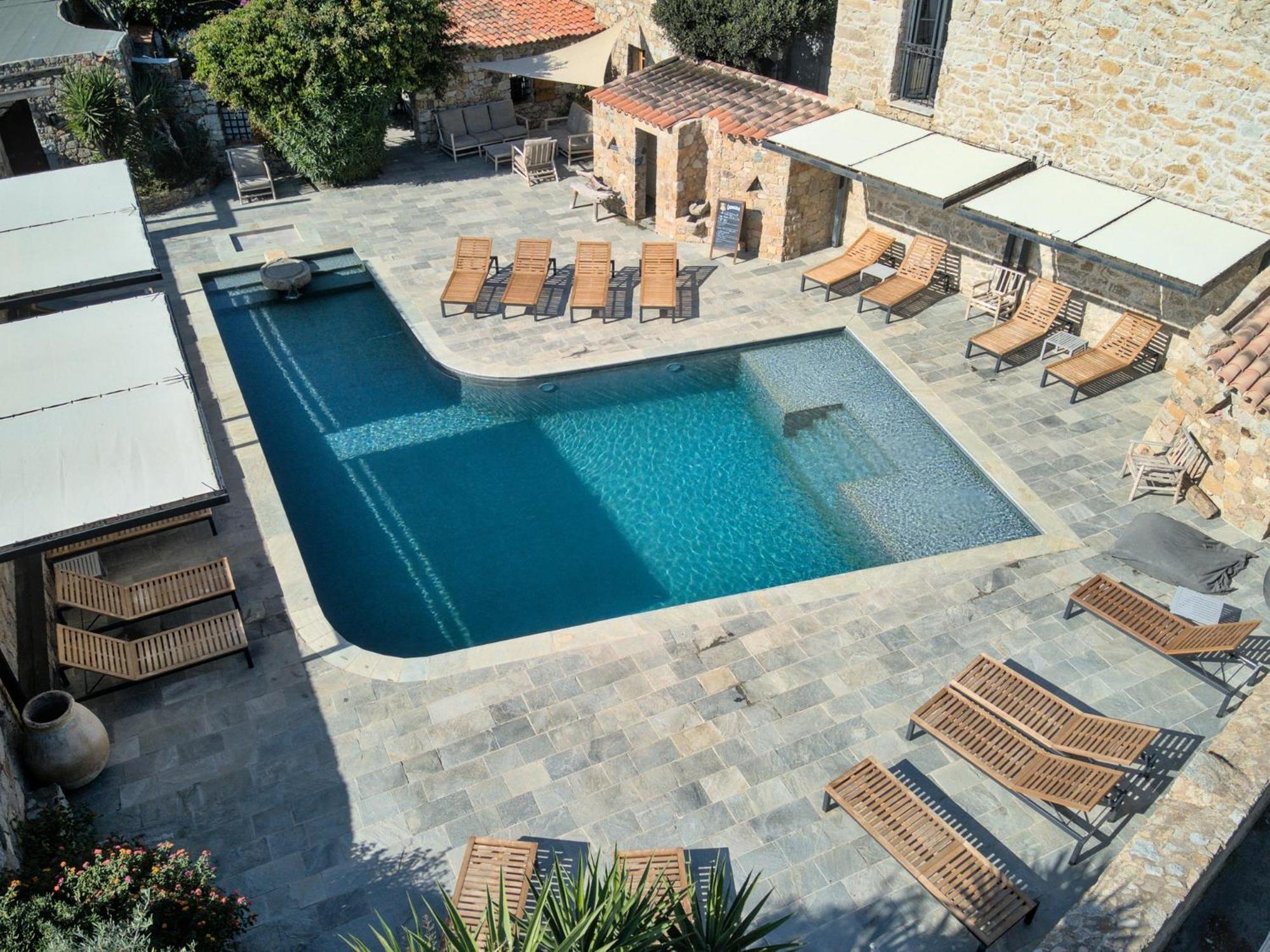 Hotel Casa Rossa & Spa LʼÎle-Rousse Екстериор снимка